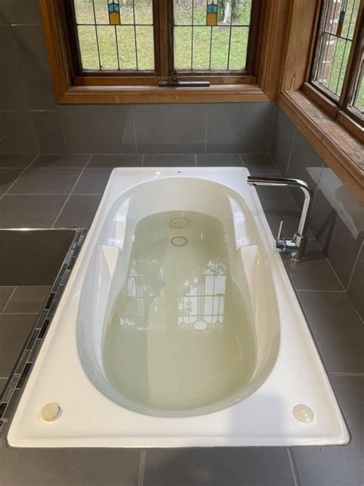 Why is my spa bath not working?