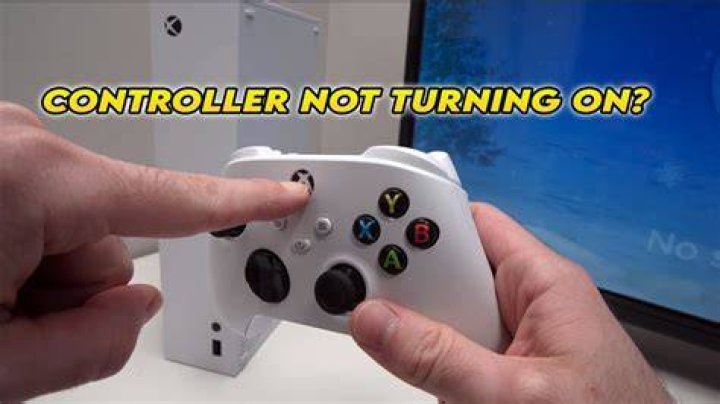 Why is my Xbox controller not turning on?