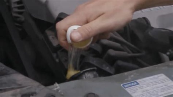 Will an egg stop a radiator leak?